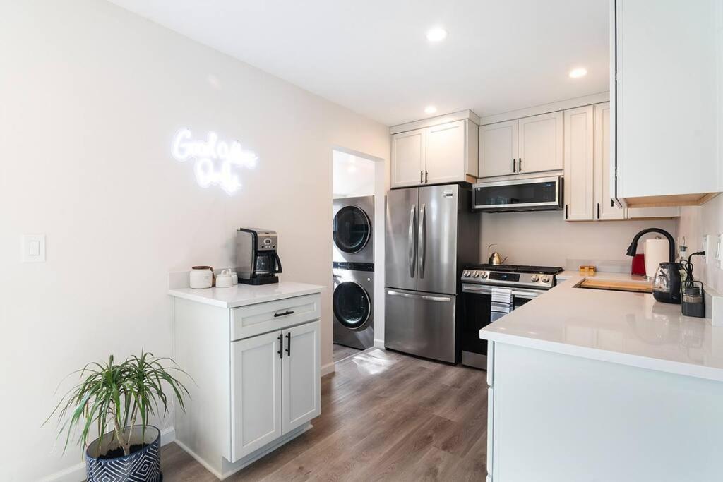 Beautiful 3 Bed 1 Bath Designer Home + Hot Tub Los Ángeles Exterior foto