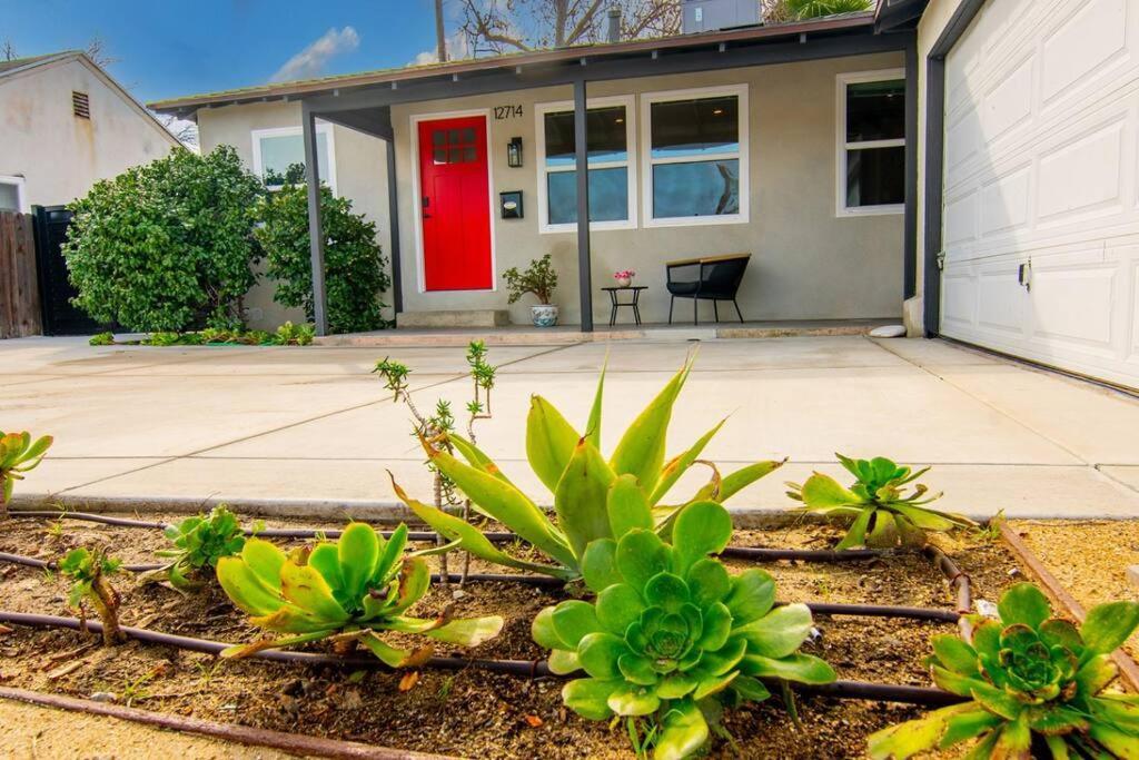 Beautiful 3 Bed 1 Bath Designer Home + Hot Tub Los Ángeles Exterior foto