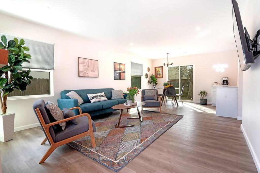 Beautiful 3 Bed 1 Bath Designer Home + Hot Tub Los Ángeles Exterior foto