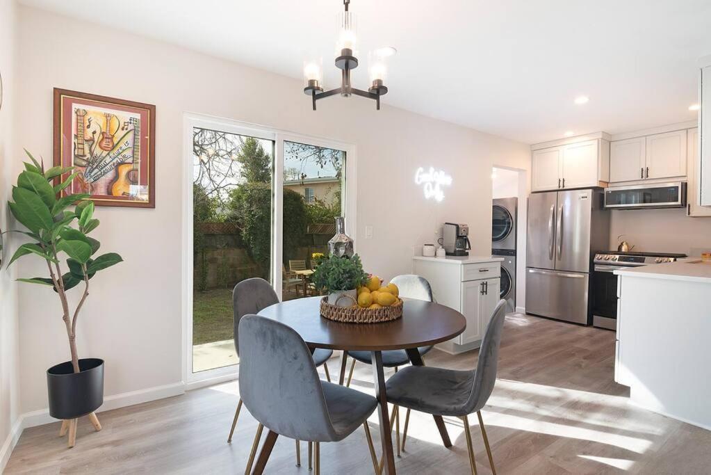 Beautiful 3 Bed 1 Bath Designer Home + Hot Tub Los Ángeles Exterior foto