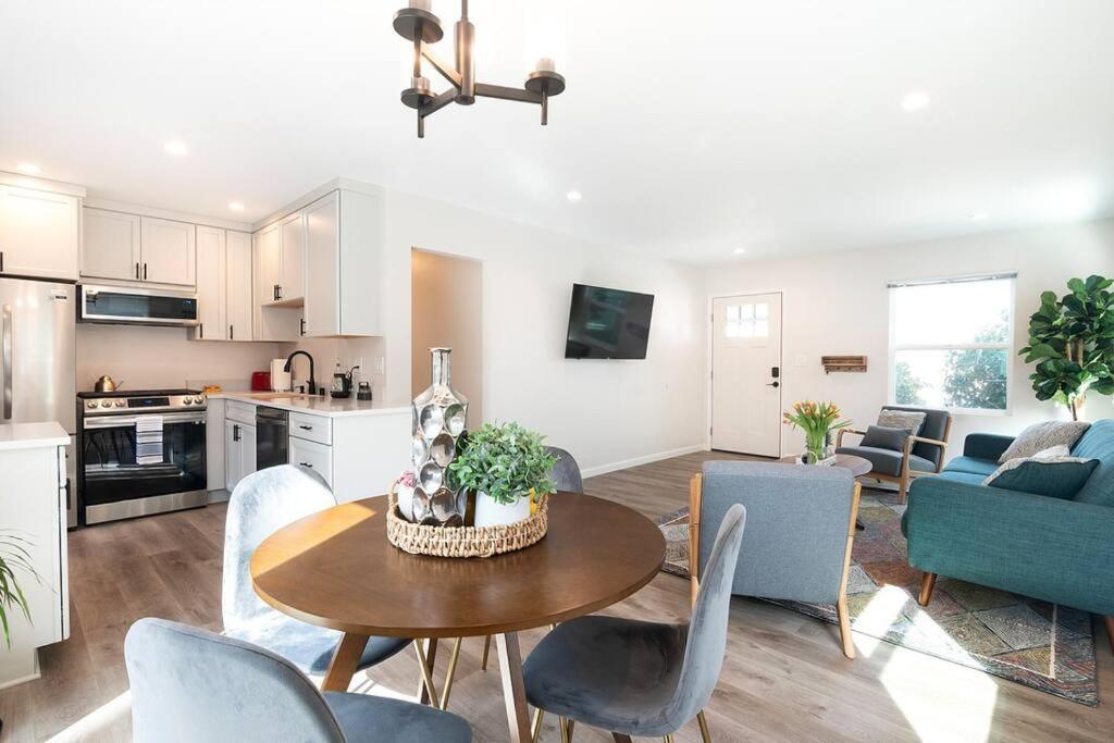Beautiful 3 Bed 1 Bath Designer Home + Hot Tub Los Ángeles Exterior foto